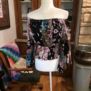 COPY - JAASE SIZE LARGE ON/OFF SHOULDER BLACK MULTICOLORED MULTI PATTERNED CROP
